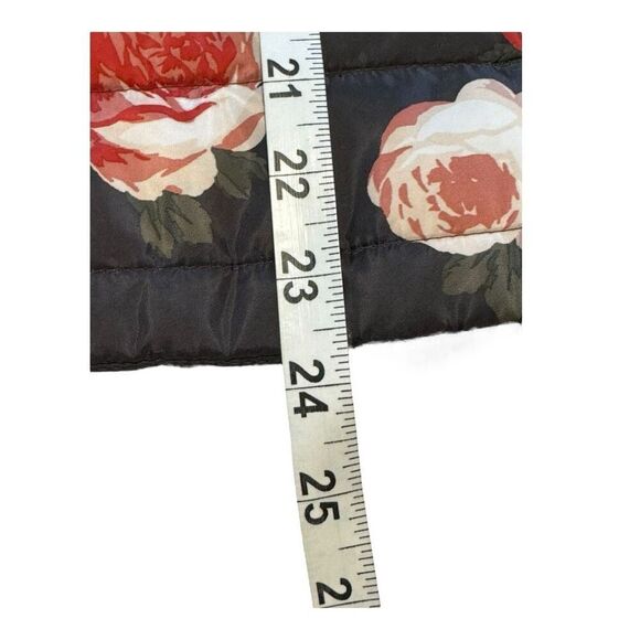 EUC LOFT Black Floral Puffer Vest, size XL - Picture 6 of 7
